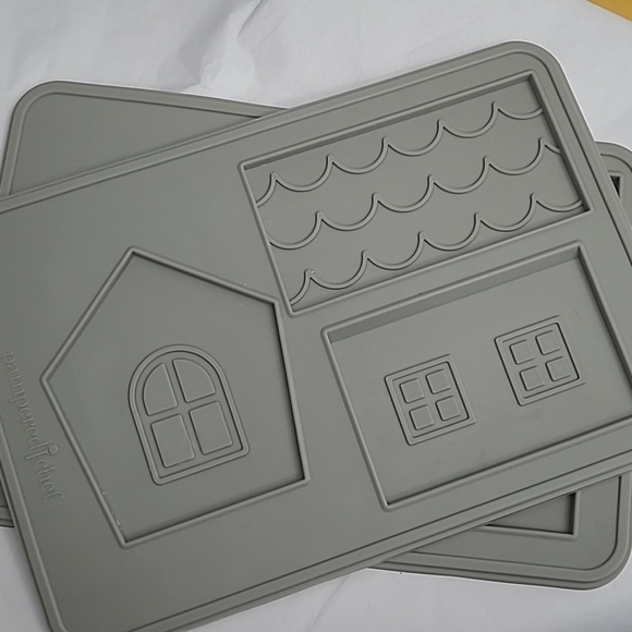 Pampered Chef Kitchen Pampered Chef Silicone Gingerbread House 2
